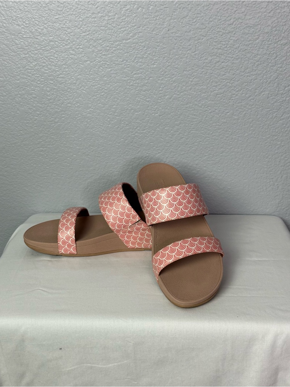 OOFOS Women’s slide and FitFlop sandal Size 11 - Picture 3 of 15